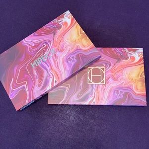 Hipdot Eyeshadow Palette